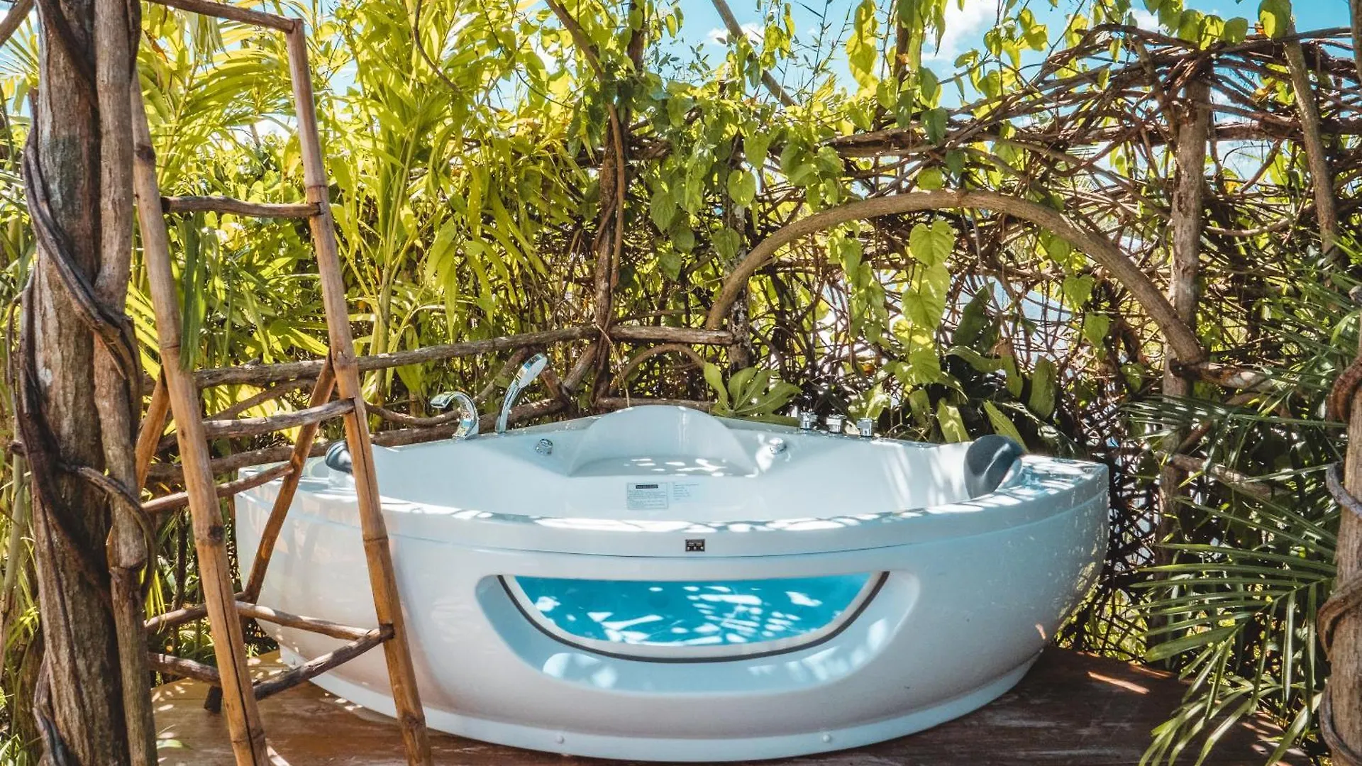 קברטה Green Land Bubble Glamping By Mint אוהל מפואר